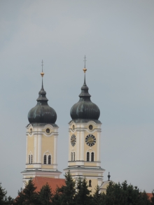 Linden-/Kastanienallee östlich vom Schloss Roggenburg, Landkreis Neu-Ulm